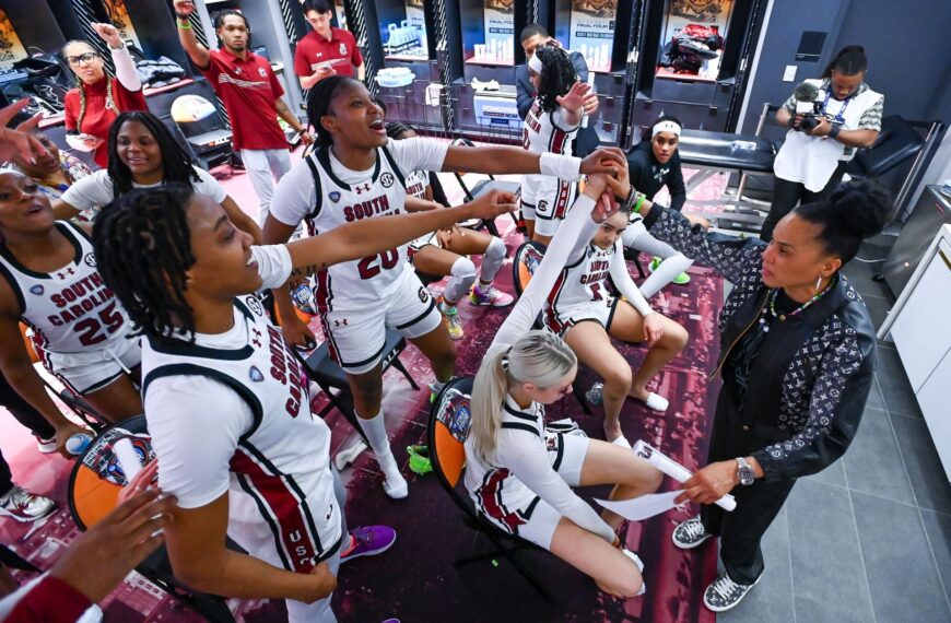 South Carolina-Iowa döntő lesz a nőknél a March Madnessen