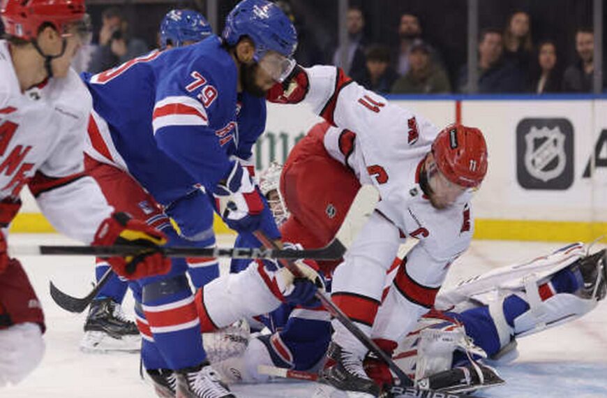 A Carolina újra életben maradt a Rangers ellen