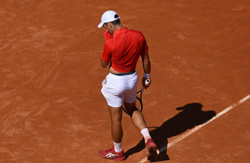 Novak Djokovics kizúgott a római tenisztornáról