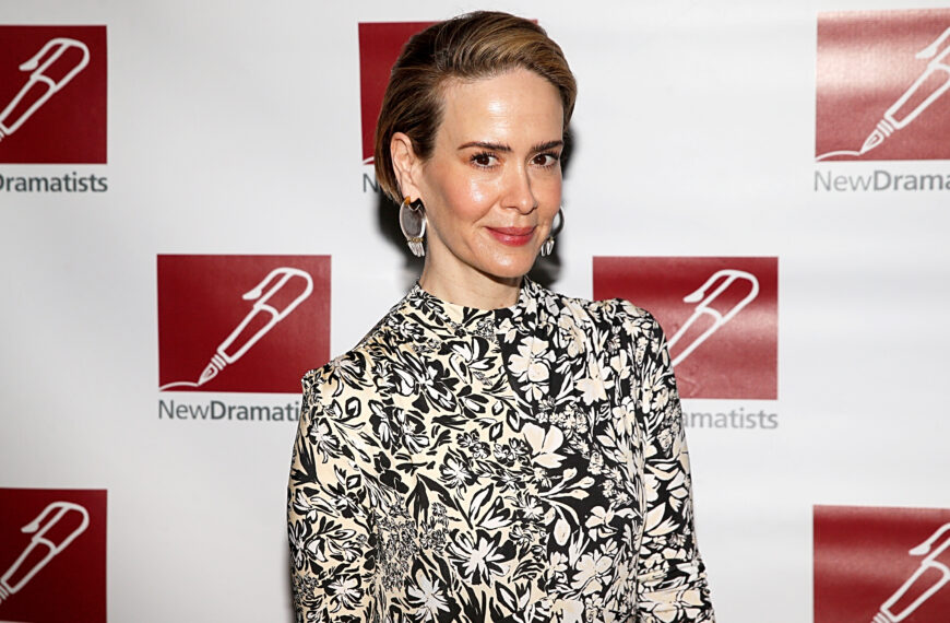 Hat oldalnyi kéretlen okoskodást kapott Sarah Paulson