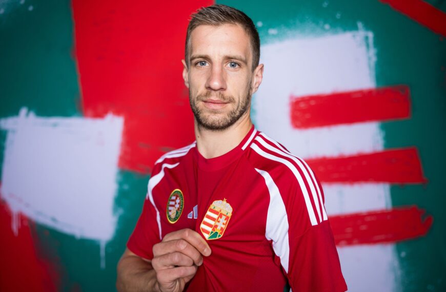 Már itthon van, hazament a magyar futballválogatott súlyosan sérült játékosa