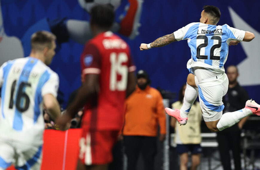 Argentína temérdek helyzettel és két góllal nyitotta a Copa Americát