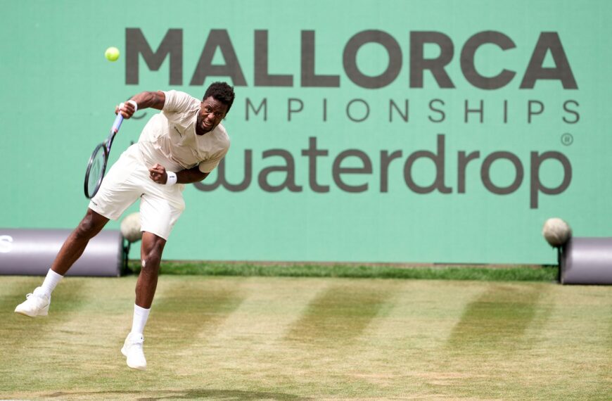 Teniszhíradó: Monfils beállíthatja Federer rekordját