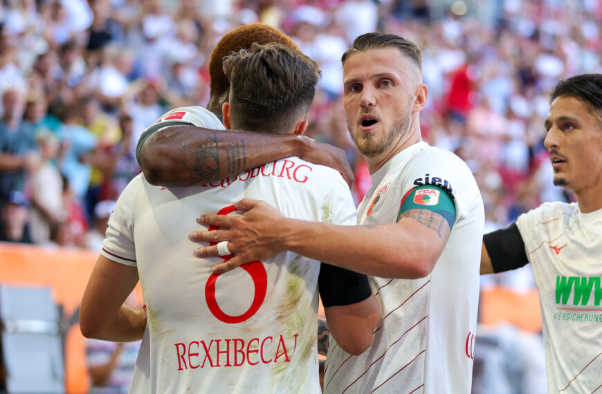 Augsburg–Mönchengladbach a Bundesliga-forduló nyitómérkőzésén