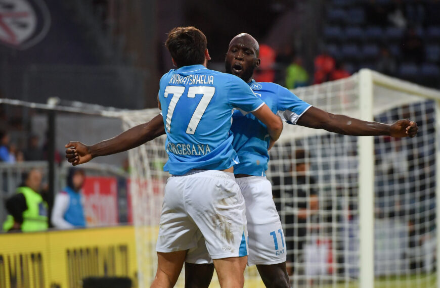 Simán nyert otthon a Napoli