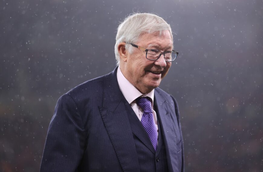 Az MU felbontotta Sir Alex Ferguson nagyköveti szerződését
