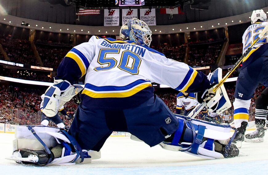 Lehúzta a rolót a Blues hokikapusa a Devils előtt, és még rekordot is döntött