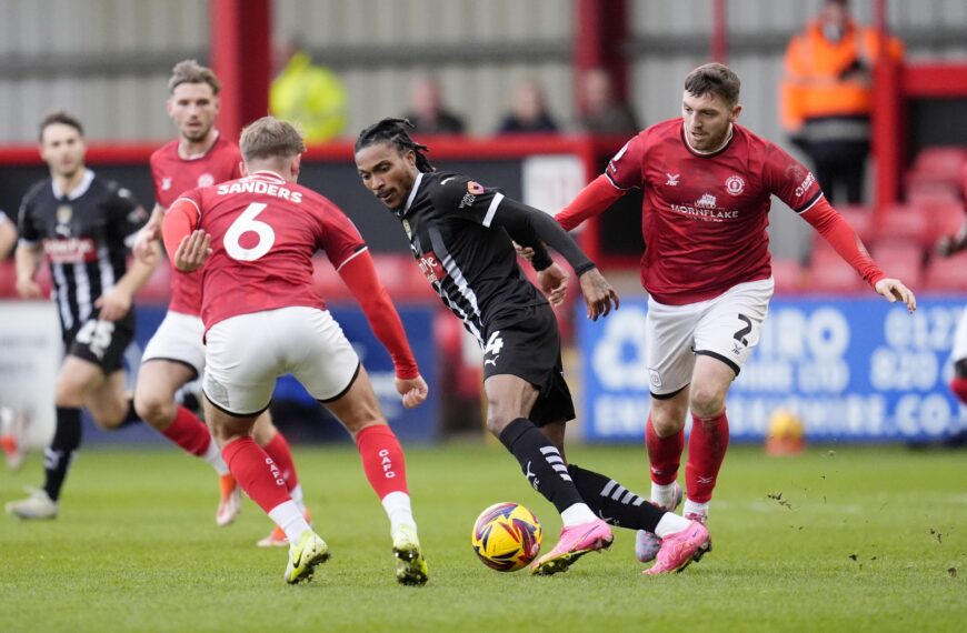 Feljutásért harcoló csapatok csatája a League Two-ban