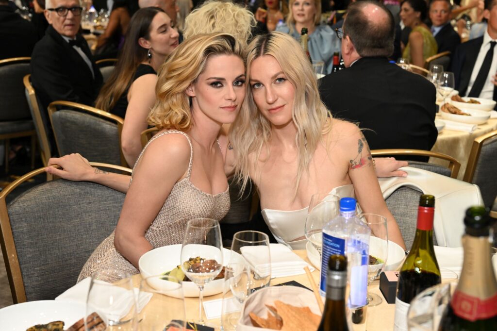 Kristen Stewart megnősült