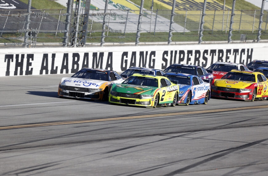 Drámai finis után kizárások a talladegai NASCAR-on