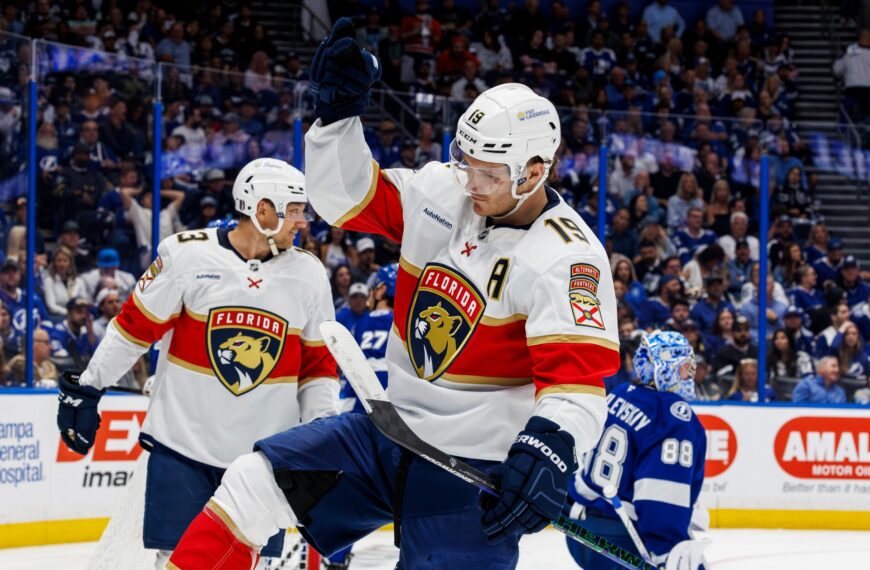 Kiütéses győzelemmel kezdte a rájátszást az NHL címvédője