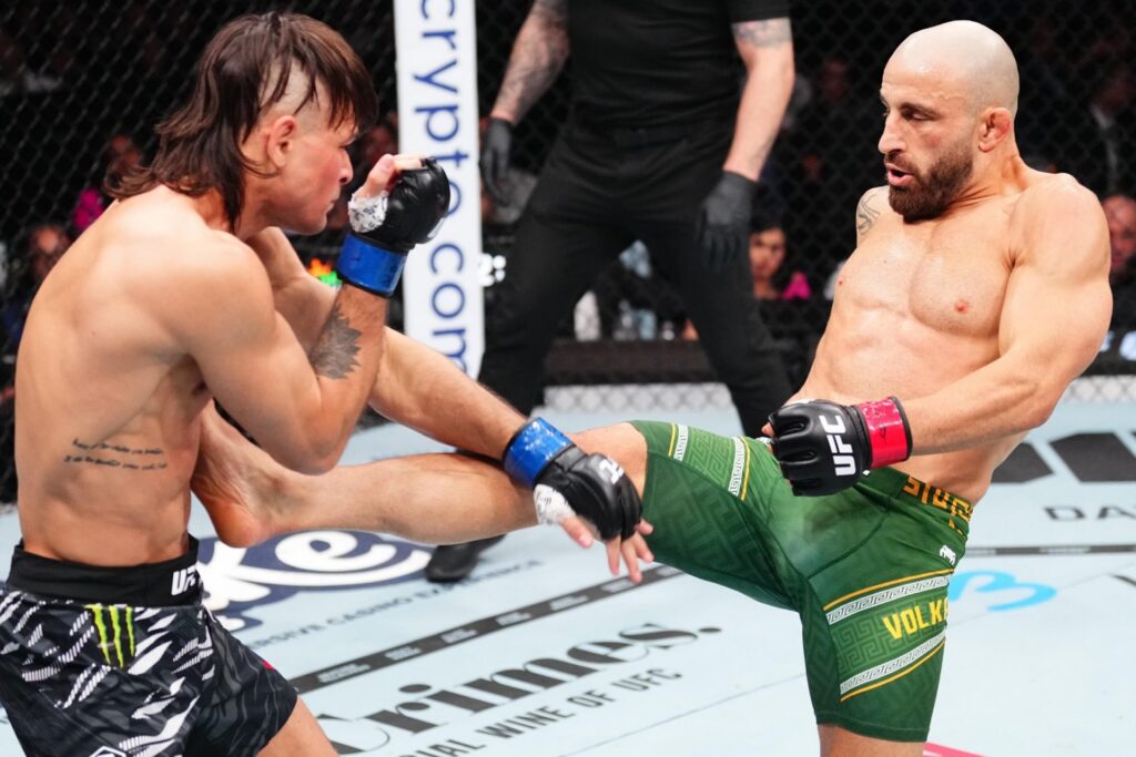 Volkanovski visszatért a pehelysúly trónjára