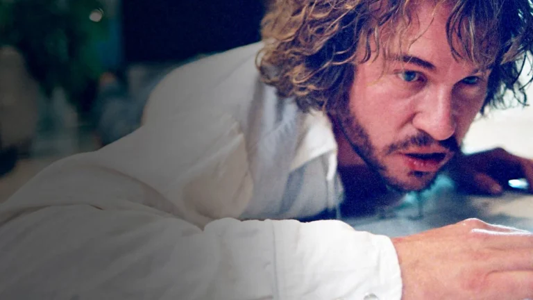 Val Kilmer bárkit eljátszott egy fehér ingben