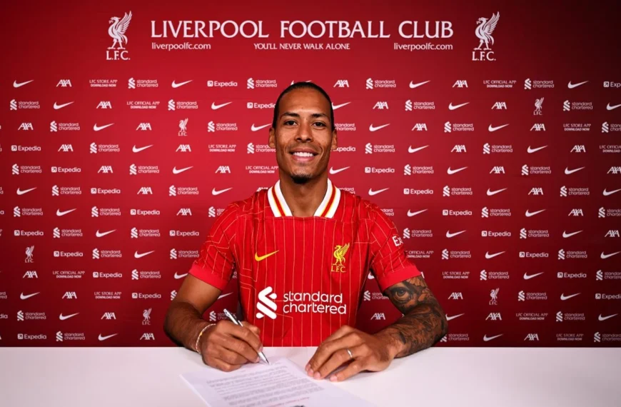 Virgil van Dijk is szerződést hosszabbított a Liverpoolnál