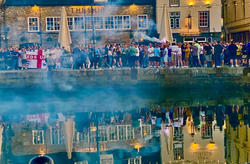 Bajnok a Leeds, a Bristol és a Coventry futott be a rájátszásba