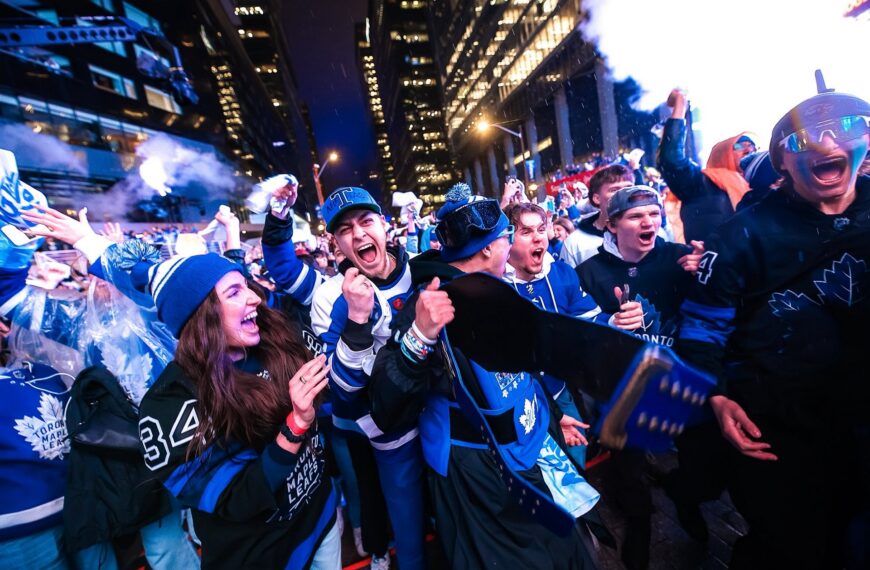 A Maple Leafs és az Oilers is továbbjutott az NHL rájátszásából