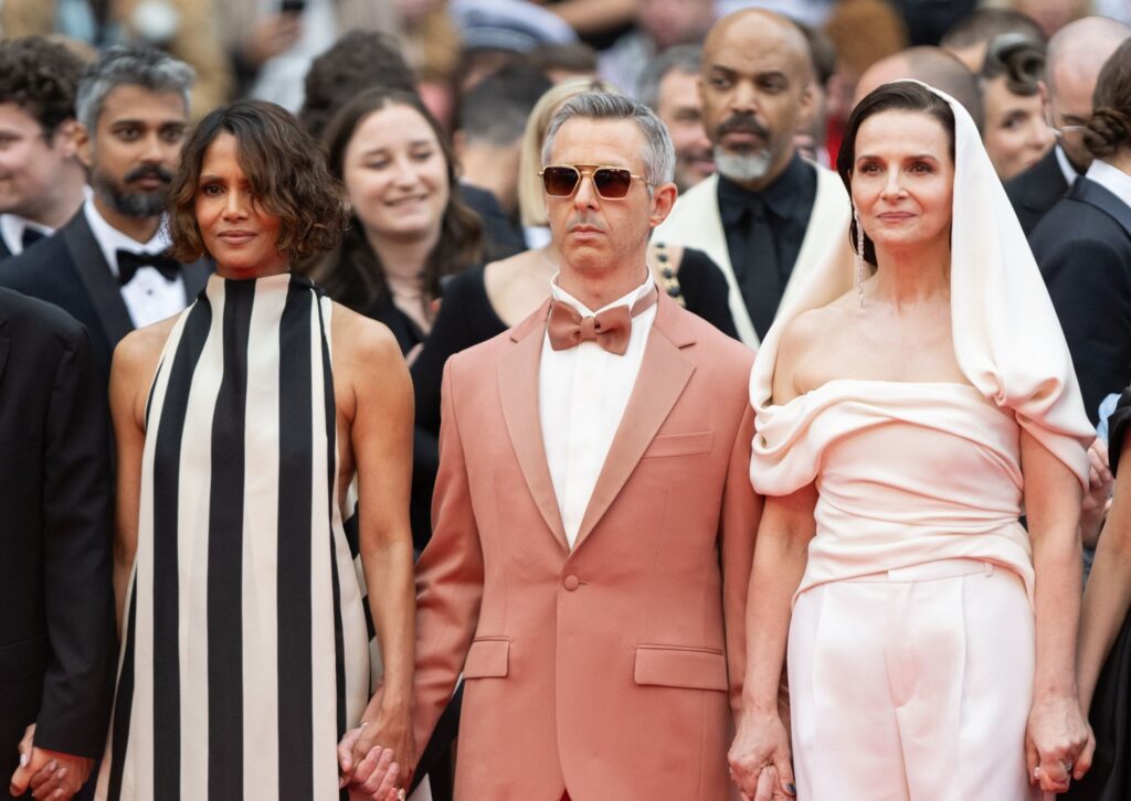 Eddig csak Halle Berry vette komolyan a szigorú Cannes-i szabályokat