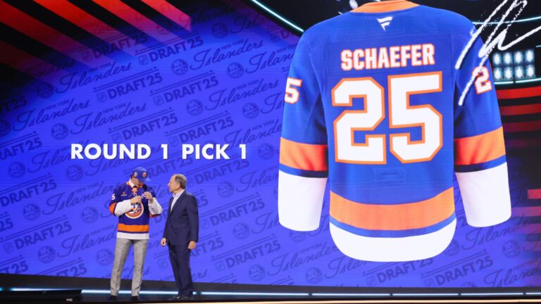 NHL-draft: 17 éves kanadai lett az 1/1-es