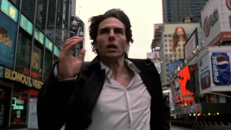 Tom Cruise valójában vámpír lehet