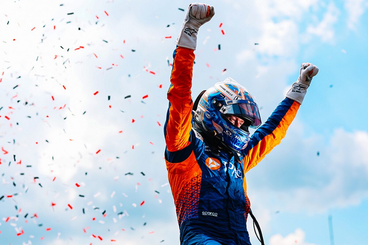 Scott Dixon történelmet írt