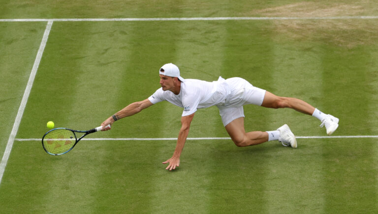 Hatalmas meccsen sötétedett rá Fucsovicsékra Wimbledonban